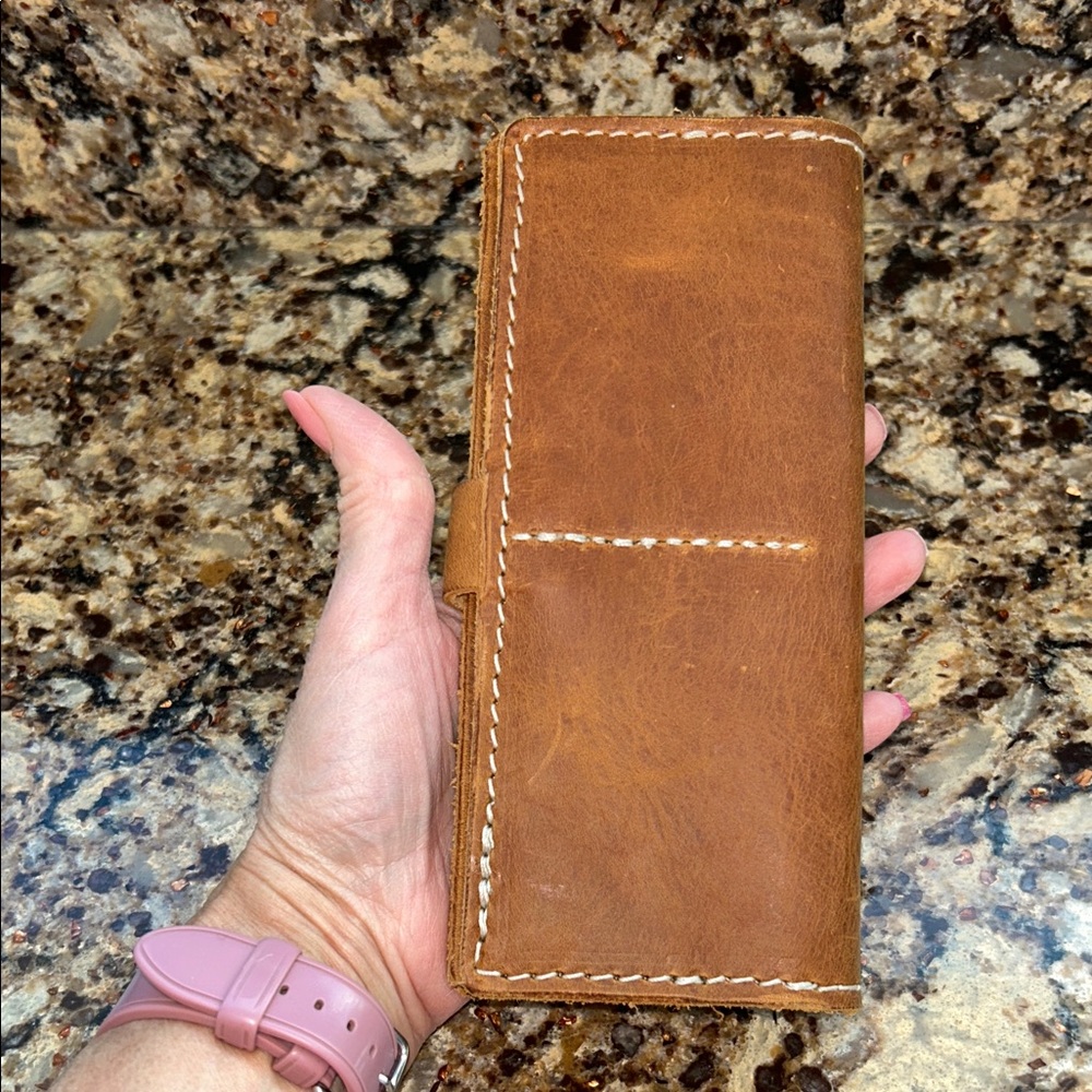 Coastal Hill Leather Goods Tan Card Holder - Picture 10 of 15